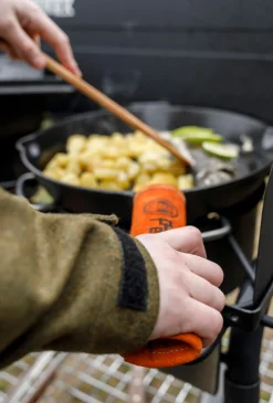 Aramid Handle Cover for Fire Skillets