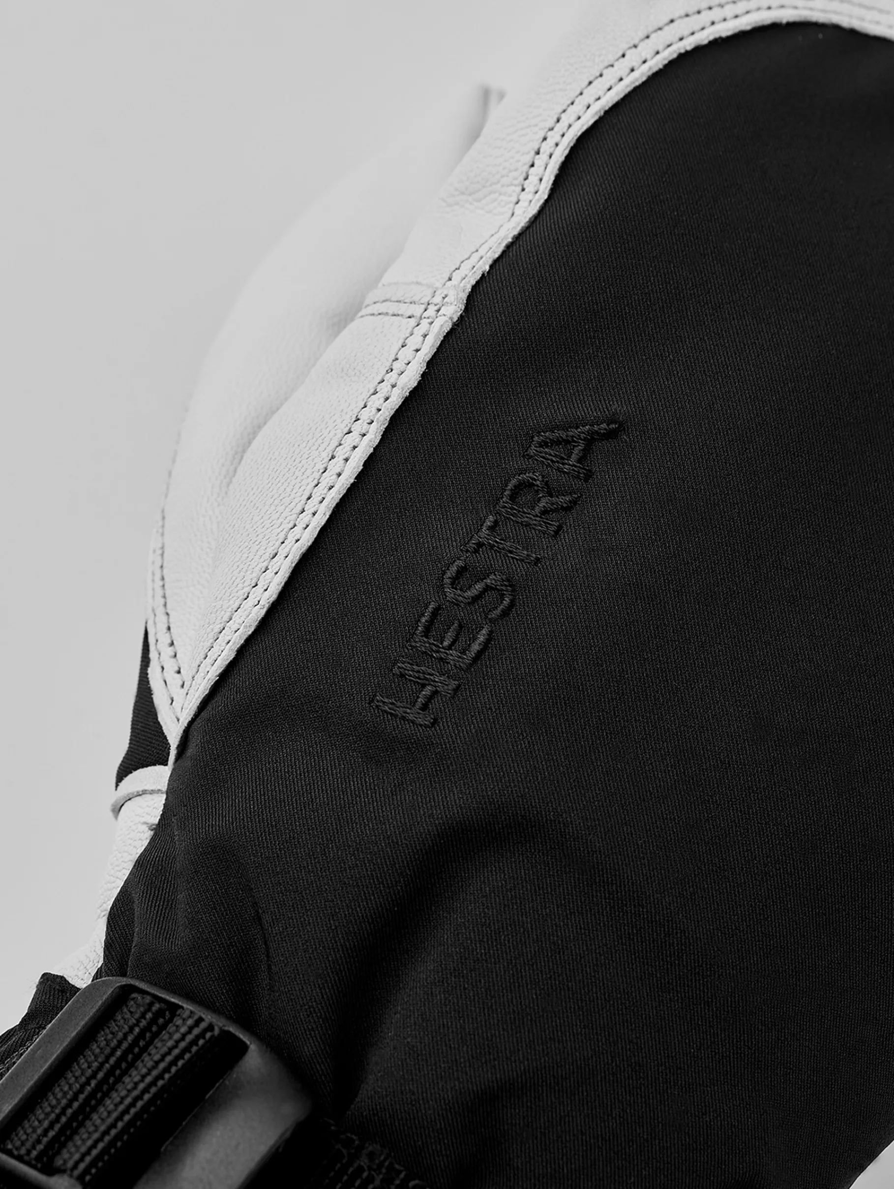 Army Leather Extreme Luffer