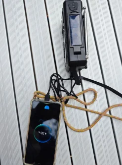 Crank Radio Multi DAB+ Nødradio med Håndsving