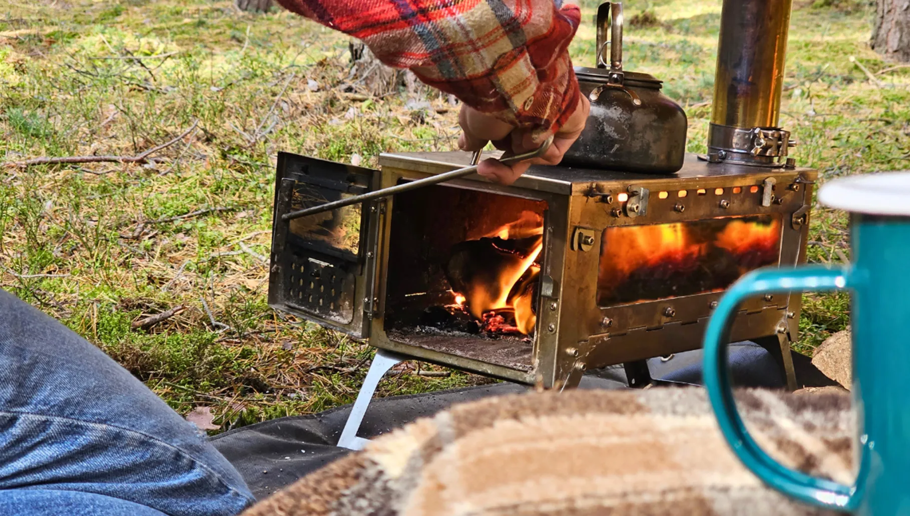 Fastfold Large Camping Stove with 2 Windows