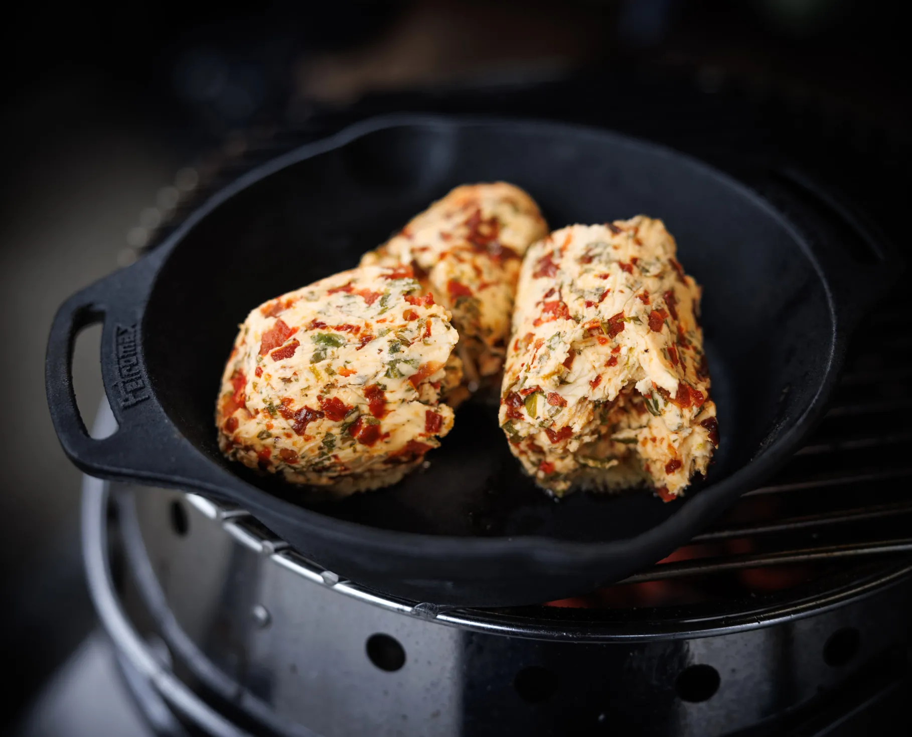 Fire Skillet w/Two Handles FP25H