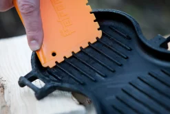 Scraper with Ridges for Cast Iron