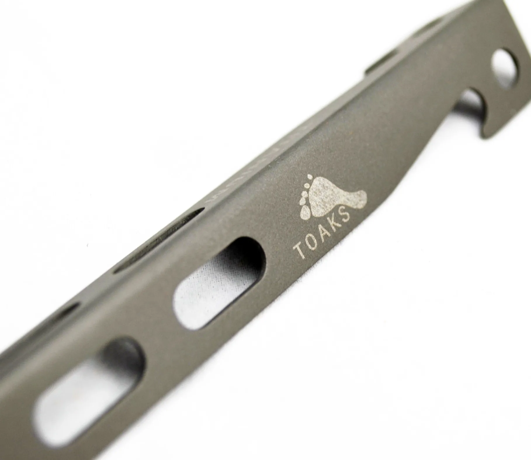 Titanium Large V-Shaped Pegs, 6 stk